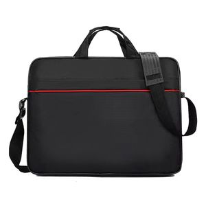 Maletín BRobotix Champion 742767 para laptop 15.6", compartimento acolchado, correa ajustable, bolsillo frontal, color negro