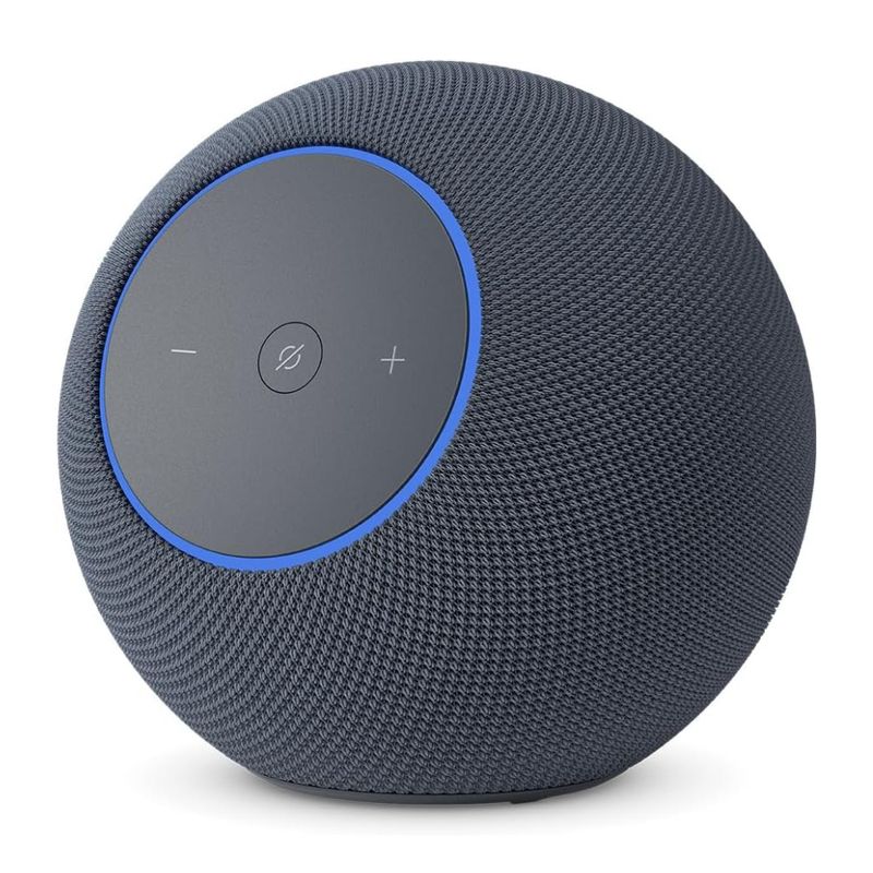 Bocina inteligente Amazon Echo Studio 2025 negra frontal oblicuo